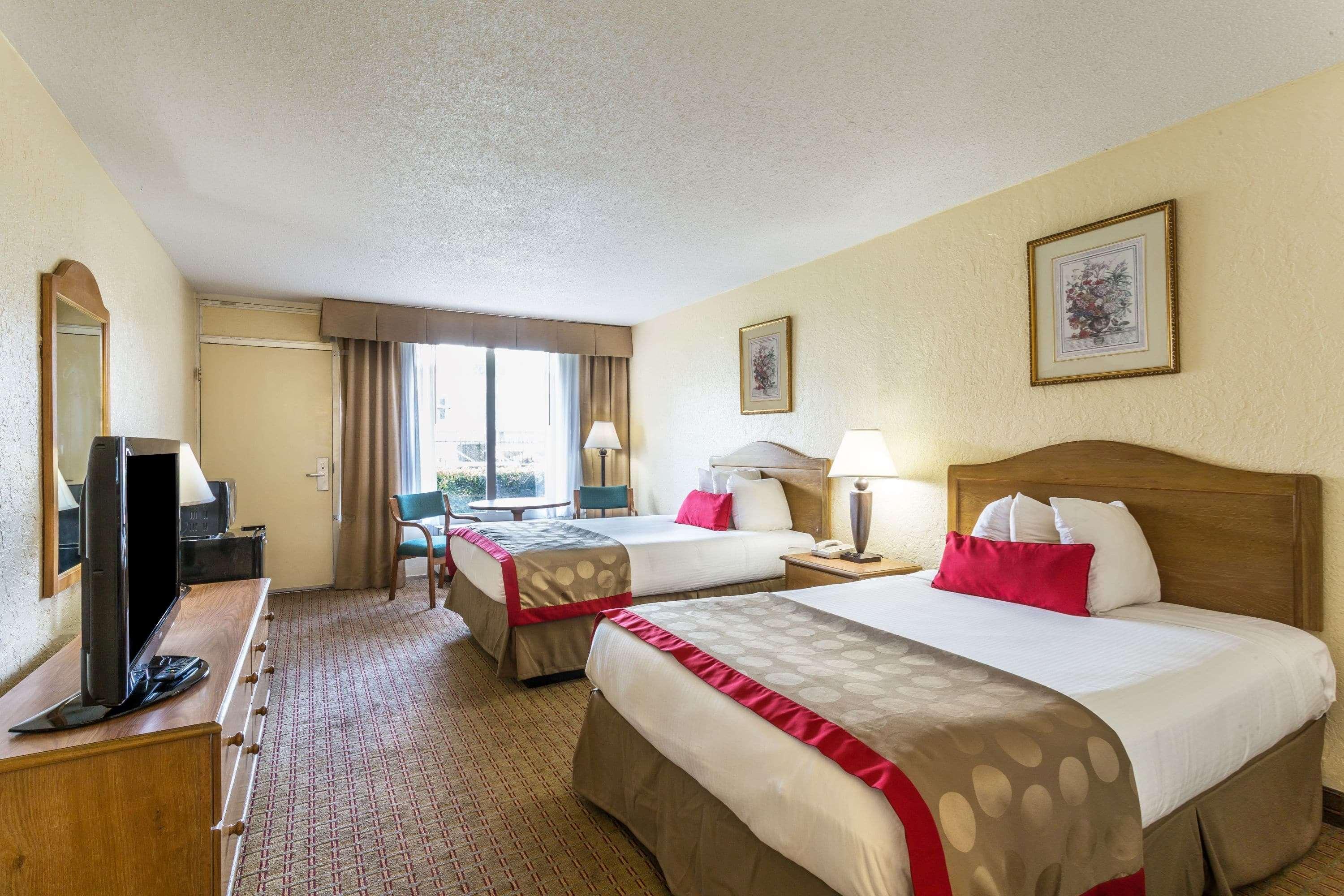 Hotel Ramada By Wyndham Houma Esterno foto